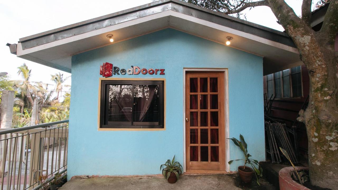 Reddoorz Plus At Malabag Silang - Vaccinated Staff Exterior photo